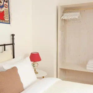https://wishlist-old-prague-residences-karlova-30.praguehotelsweb.com